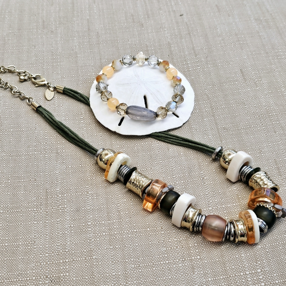 SET!  Chico's Chunky Mixed Bead Necklace with Gemstone Stretchy Bracelet  SET! - Picture 7 of 16